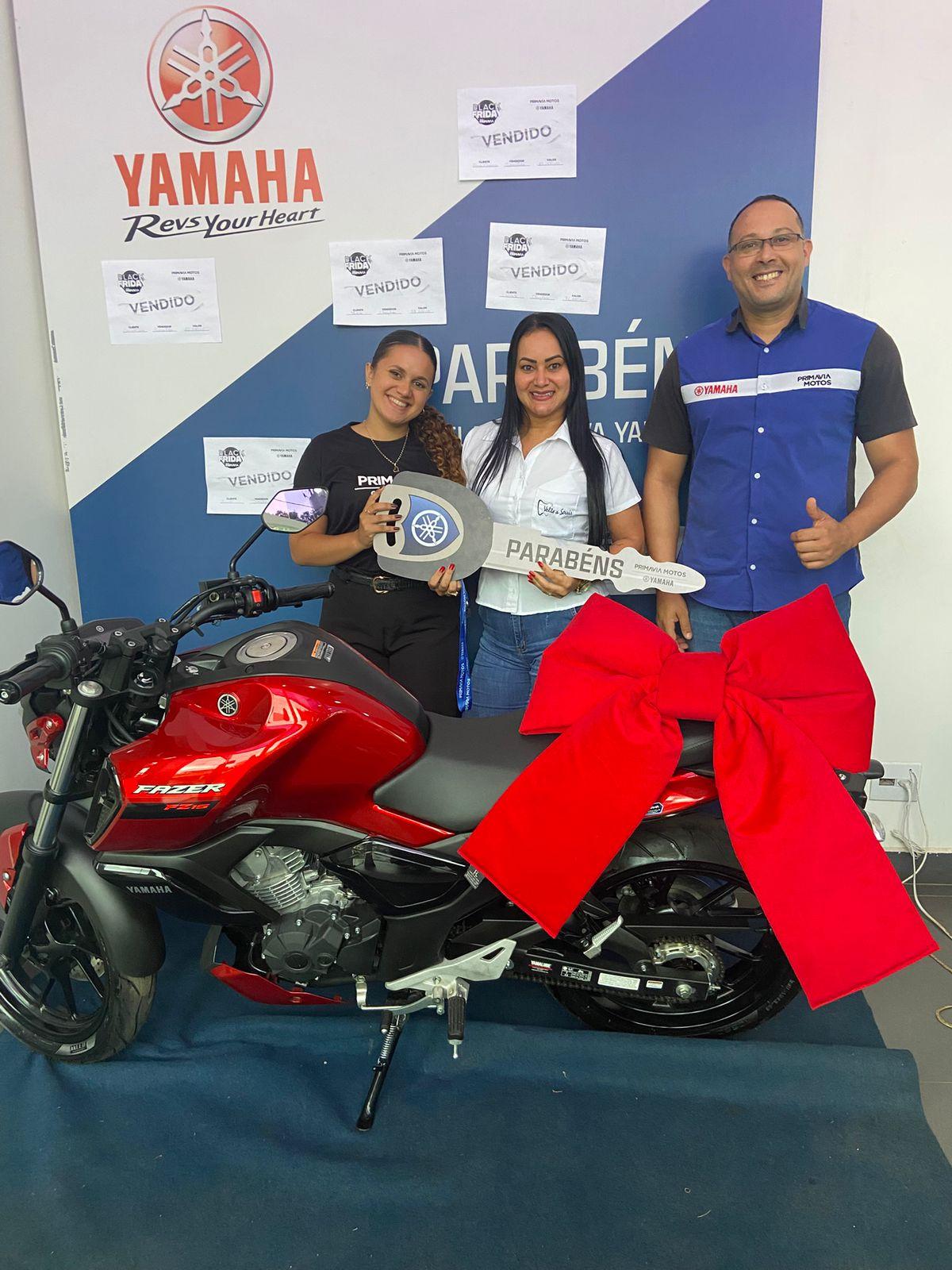 Cristiane Aquino contemplado(a)